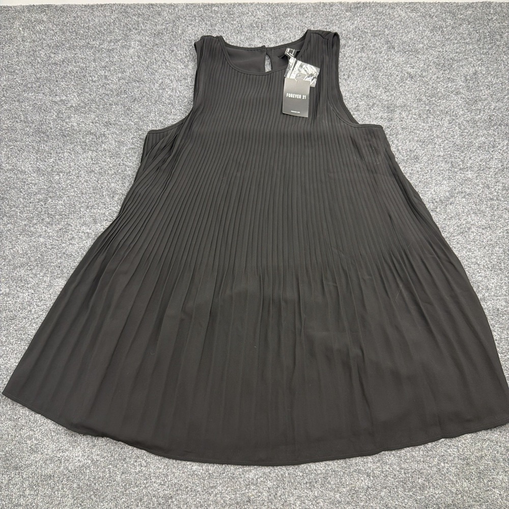 Forever 21 Black Pleated Dress Small NWT Sleeveless Accordion Swing Tank Mini